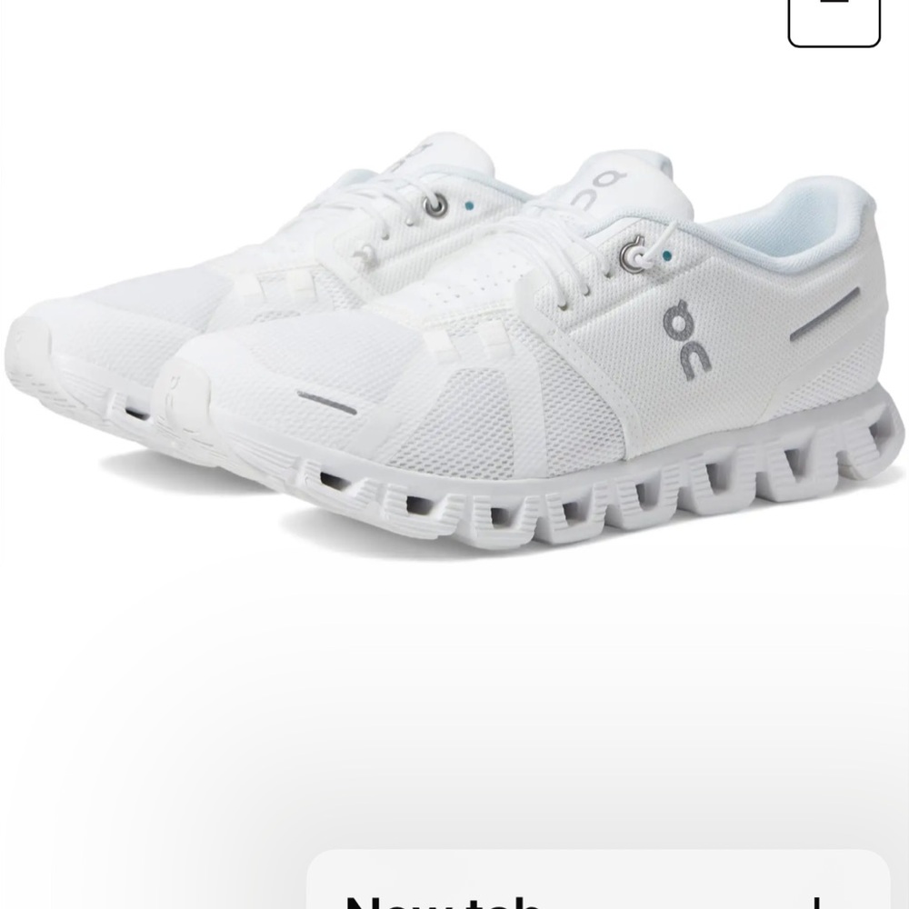 On Cloud 5 woman’s shoes